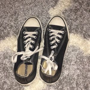Black converse